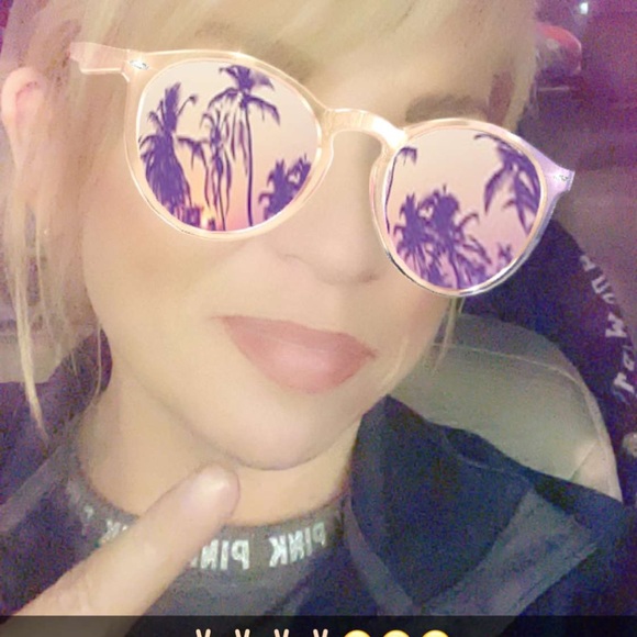 Meet the Posher - Picture 6 of 8